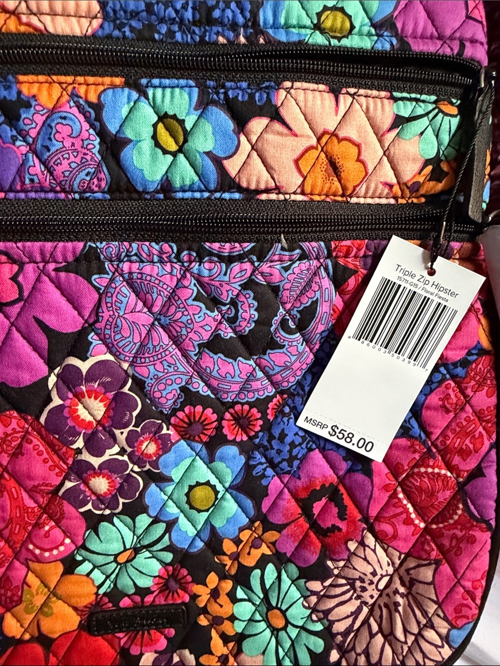 BNWT Vera Bradley RETIRED PRINT- Floral Quilted Crossbody Bag-Pink Multi - Picture 5 of 14